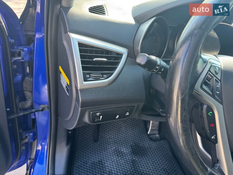 Хэтчбек Hyundai Veloster 2012 в Ровно фото 22 Хэтчбек Hyundai Veloster 2012 в Ровно