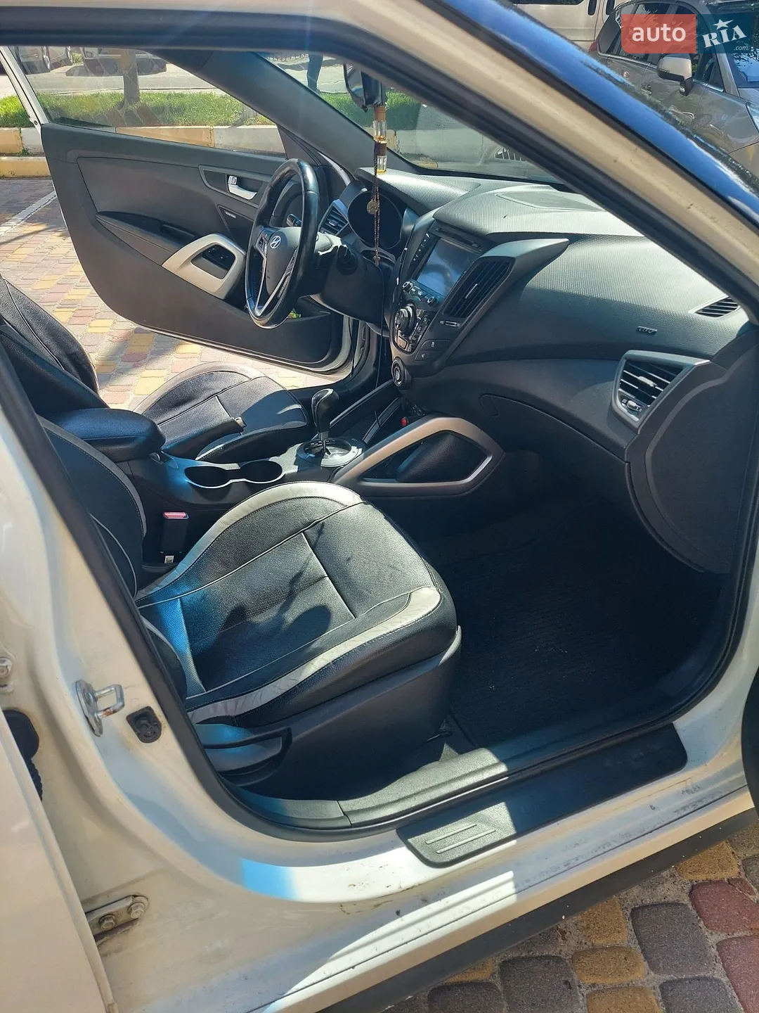 2015 Hyundai Veloster - мініатюра 11