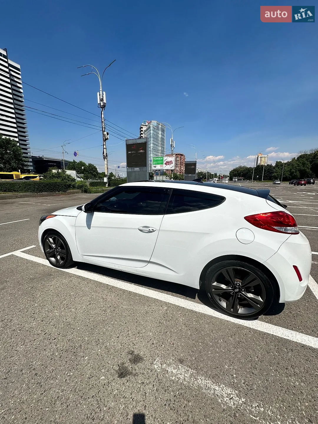 2017 Hyundai Veloster - мініатюра 11