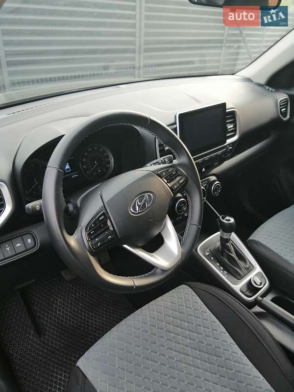 Внедорожник / Кроссовер Hyundai Venue 2022 в Ивано-Франковске