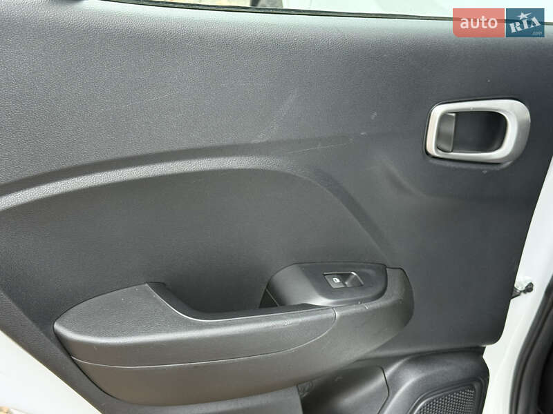 Внедорожник / Кроссовер Hyundai Venue 2020 в Киеве