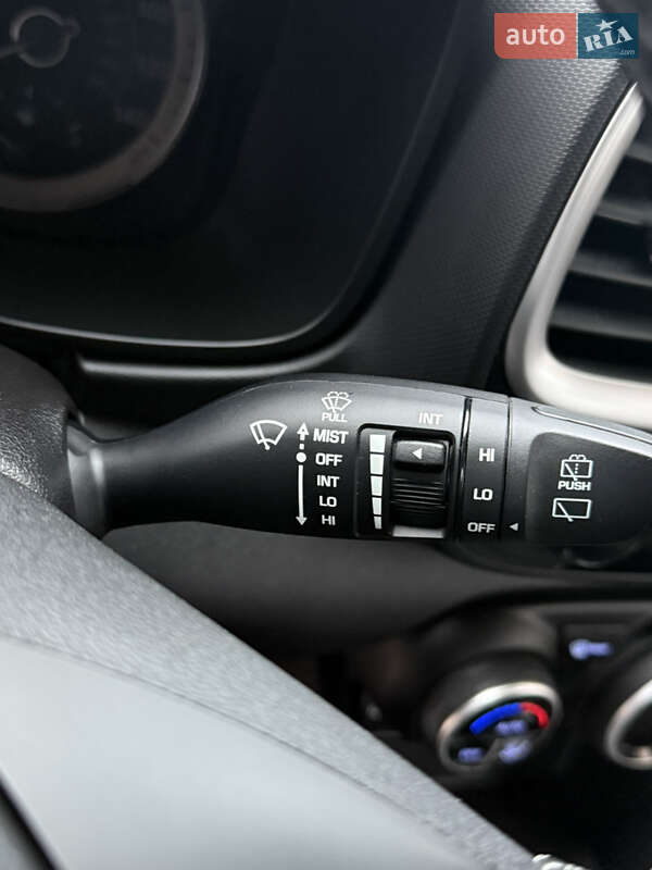 Внедорожник / Кроссовер Hyundai Venue 2020 в Киеве