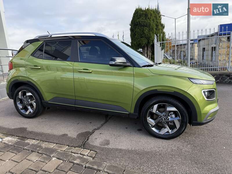 Внедорожник / Кроссовер Hyundai Venue 2022 в Ровно