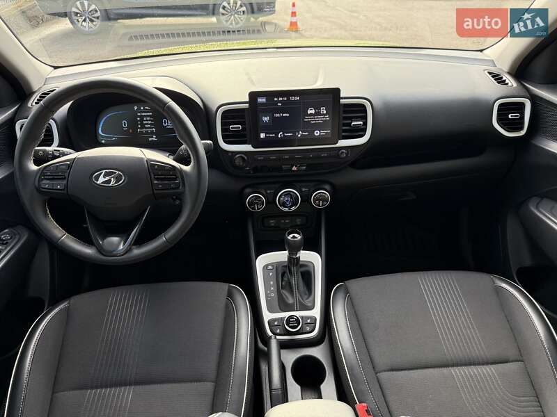 Внедорожник / Кроссовер Hyundai Venue 2022 в Ровно