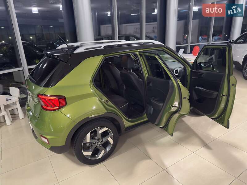 Внедорожник / Кроссовер Hyundai Venue 2022 в Ровно