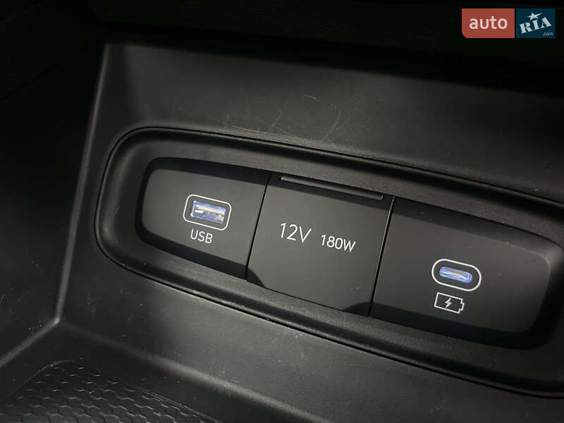 Внедорожник / Кроссовер Hyundai Venue 2023 в Львове