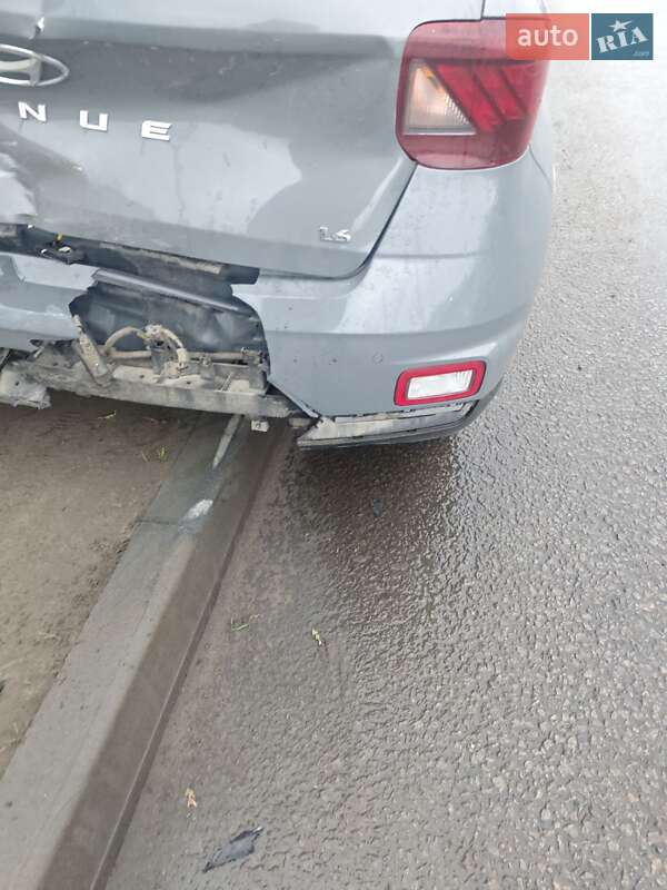 Позашляховик / Кросовер Hyundai Venue 2021 в Дніпрі