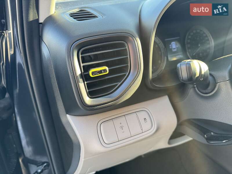 Внедорожник / Кроссовер Hyundai Venue 2020 в Радивилове фото 22 Внедорожник / Кроссовер Hyundai Venue 2020 в Радивилове