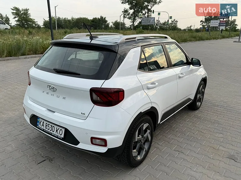 Hyundai Venue 2023 VIN KMHRC812BPU284072 фото оголошення 2 з 49