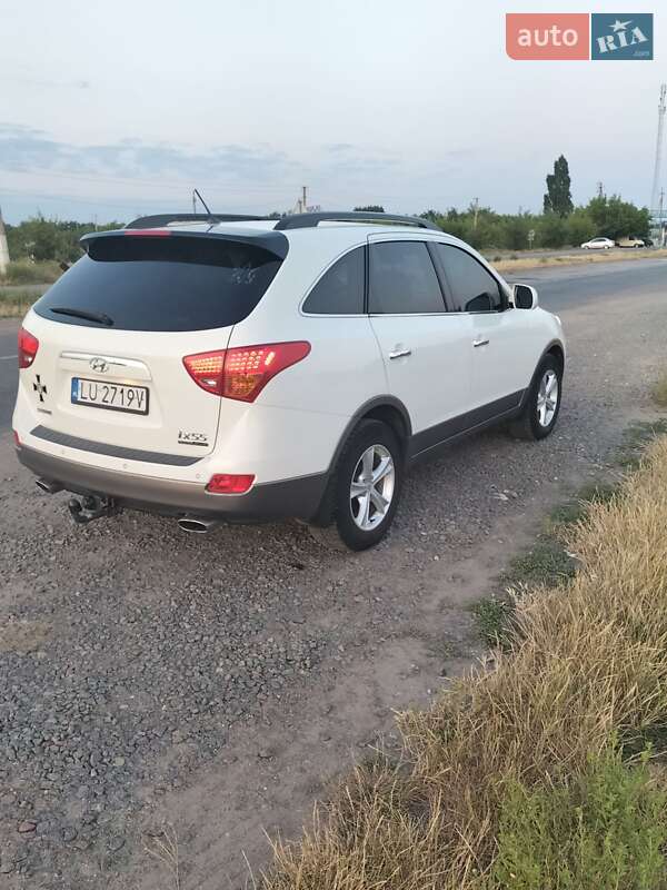 Внедорожник / Кроссовер Hyundai Veracruz 2010 в Снигиревке