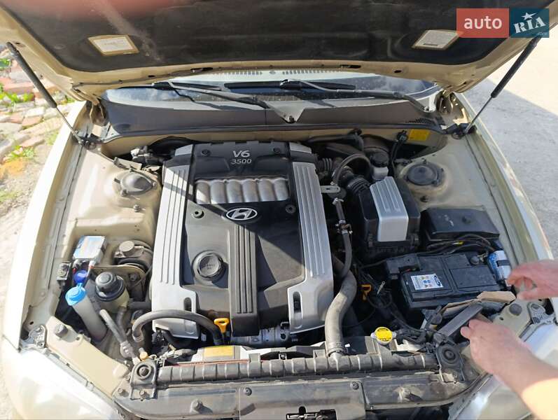 Седан Hyundai XG 2003 в Первомайске