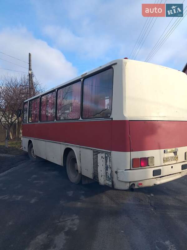 Пригородный автобус Ikarus 211 1988 в Староконстантинове