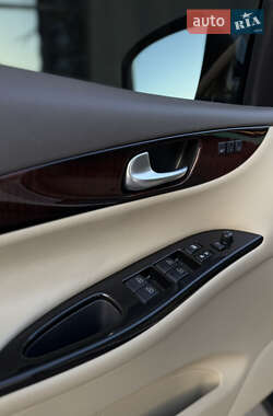 Внедорожник / Кроссовер Infiniti EX 25 2012 в 