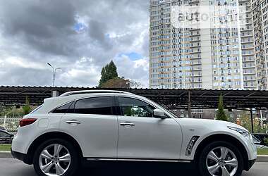 Внедорожник / Кроссовер Infiniti FX 30 2011 в 