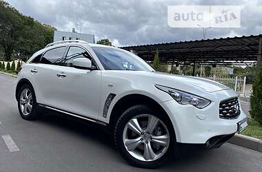 Внедорожник / Кроссовер Infiniti FX 30 2011 в 