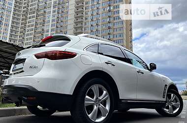 Внедорожник / Кроссовер Infiniti FX 30 2011 в 