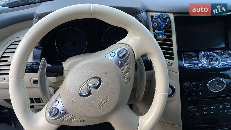 Внедорожник / Кроссовер Infiniti FX 30 2011 в Шептицькому