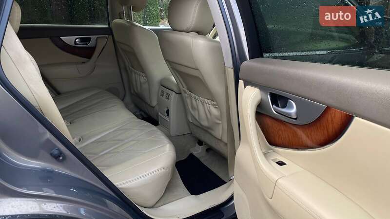 Внедорожник / Кроссовер Infiniti FX 30 2011 в Шептицькому