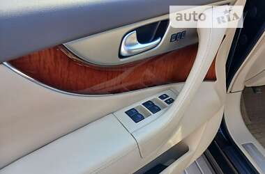 Внедорожник / Кроссовер Infiniti FX 30 2013 в Киеве