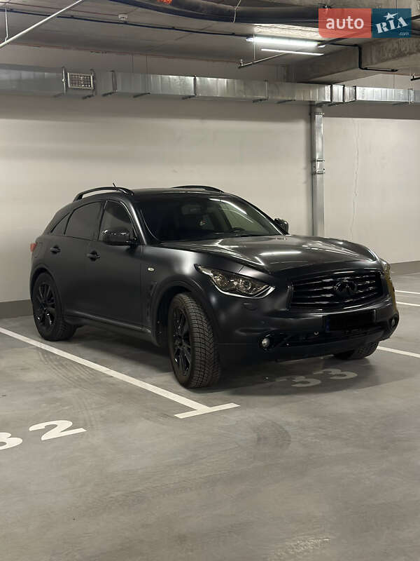 Позашляховик / Кросовер Infiniti FX 30 2012 в Києві
