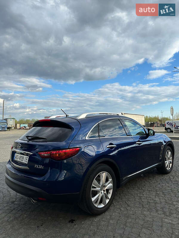 Внедорожник / Кроссовер Infiniti FX 30 2012 в Мукачево