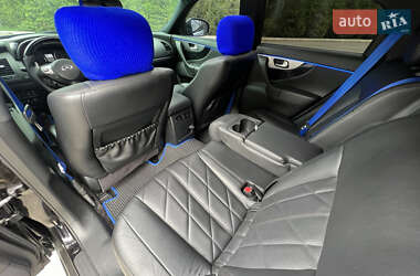 Внедорожник / Кроссовер Infiniti FX 30 2012 в 