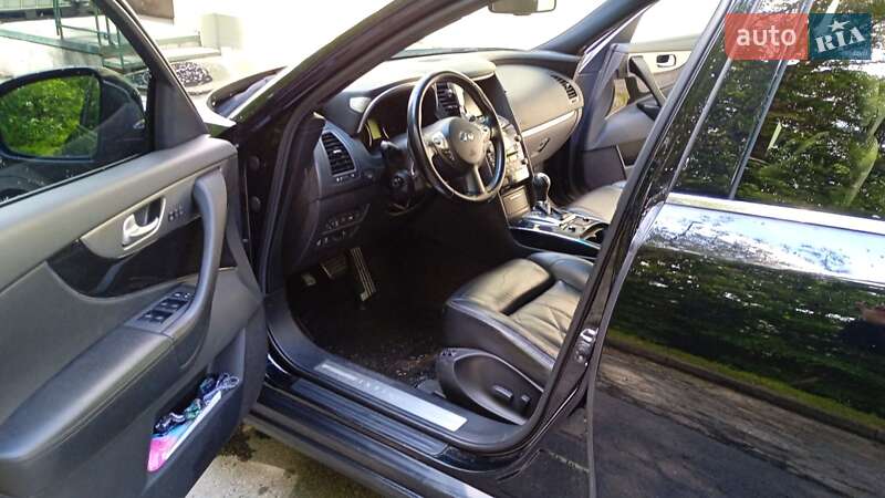 Позашляховик / Кросовер Infiniti FX 30 2012 в Звягелі