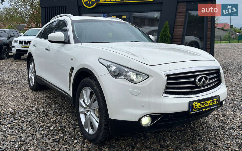 Infiniti FX 30 2012