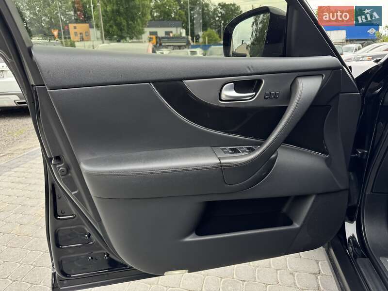 Внедорожник / Кроссовер Infiniti FX 30 2012 в Виннице