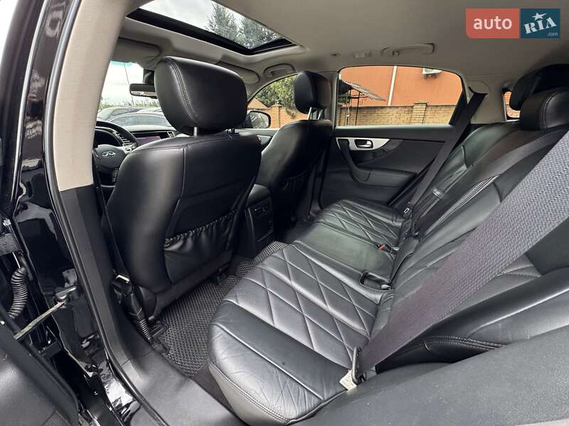Внедорожник / Кроссовер Infiniti FX 30 2012 в Виннице