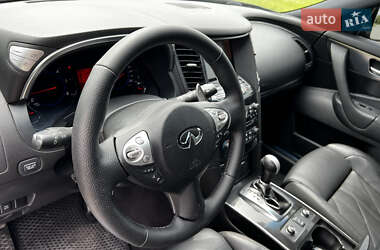 Внедорожник / Кроссовер Infiniti FX 30 2010 в 