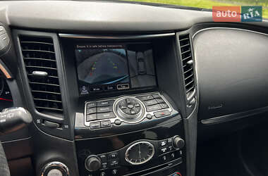 Внедорожник / Кроссовер Infiniti FX 30 2010 в 