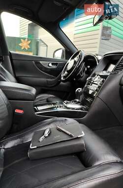 Внедорожник / Кроссовер Infiniti FX 30 2010 в 