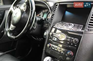 Внедорожник / Кроссовер Infiniti FX 30 2010 в 