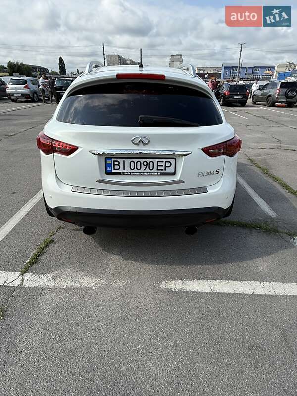 Внедорожник / Кроссовер Infiniti FX 30 2011 в Кременчуге