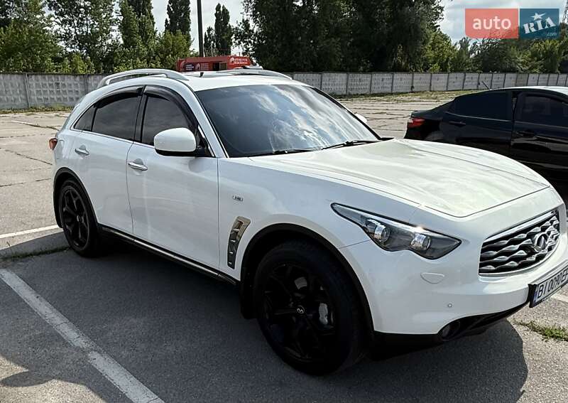 Внедорожник / Кроссовер Infiniti FX 30 2011 в Кременчуге