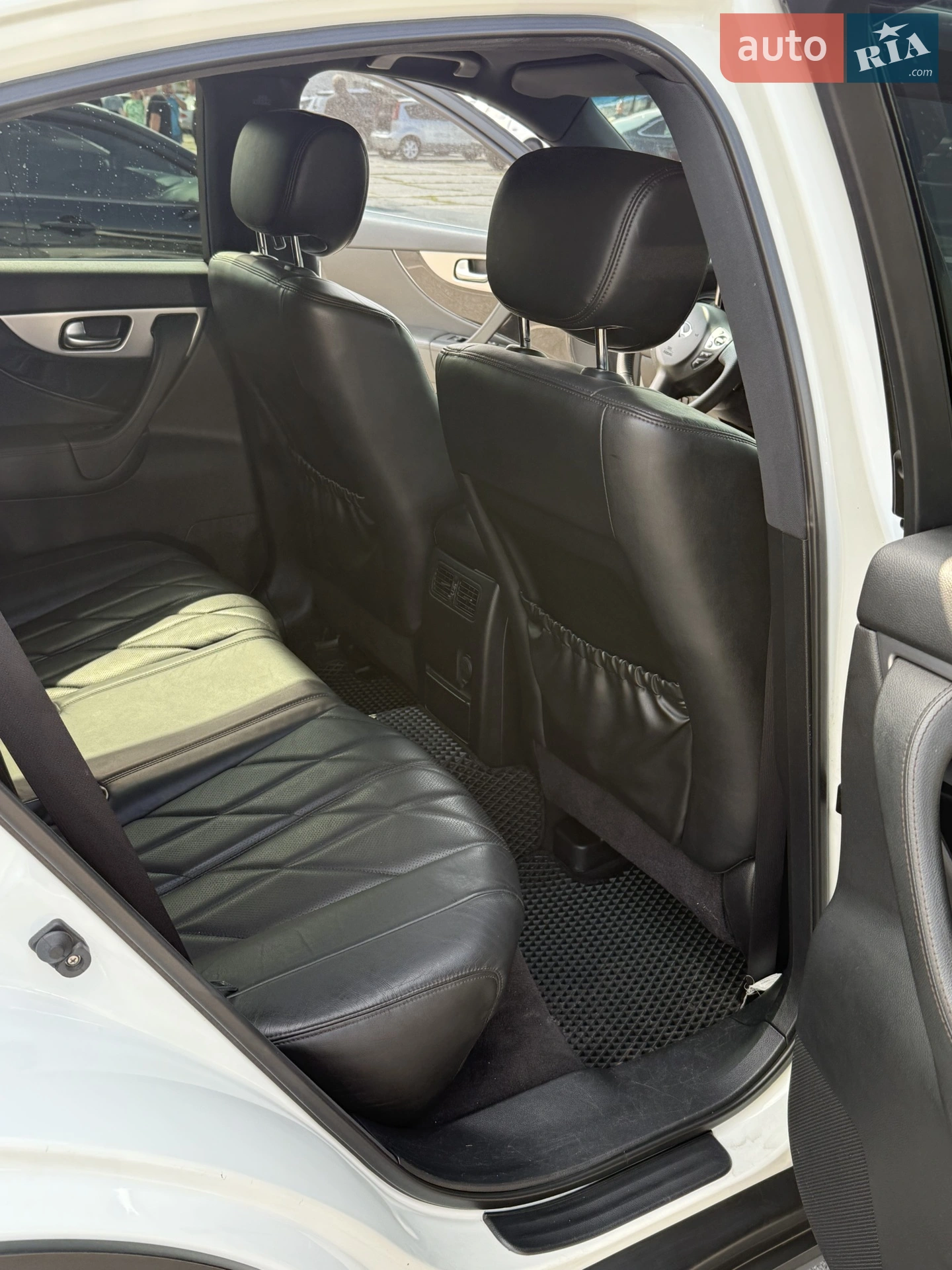 2011 Infiniti FX - мініатюра 19