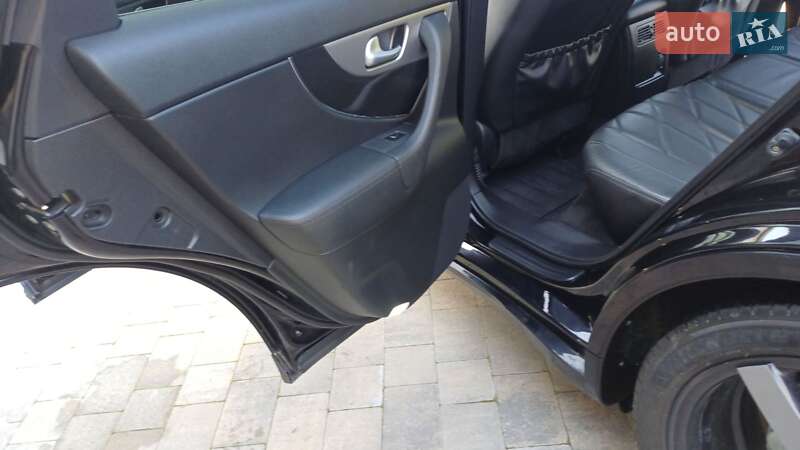 Внедорожник / Кроссовер Infiniti FX 30 2011 в Дрогобыче