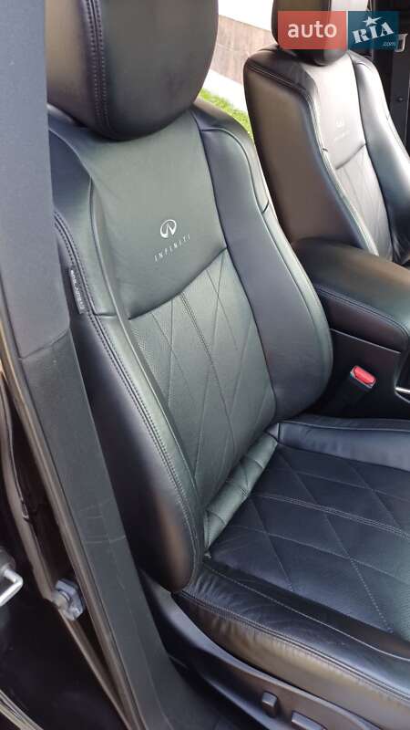 Внедорожник / Кроссовер Infiniti FX 30 2011 в Дрогобыче