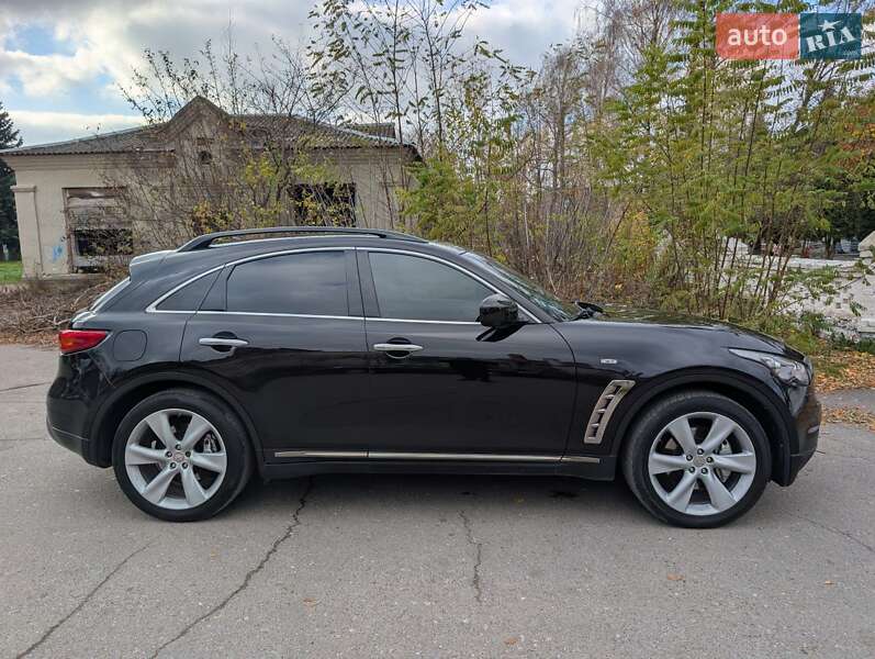 Внедорожник / Кроссовер Infiniti FX 30 2011 в Дубно