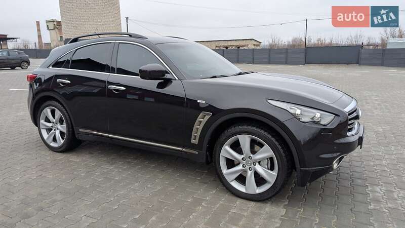 Внедорожник / Кроссовер Infiniti FX 30 2011 в Дубно