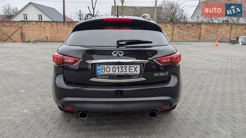 Внедорожник / Кроссовер Infiniti FX 30 2011 в Дубно