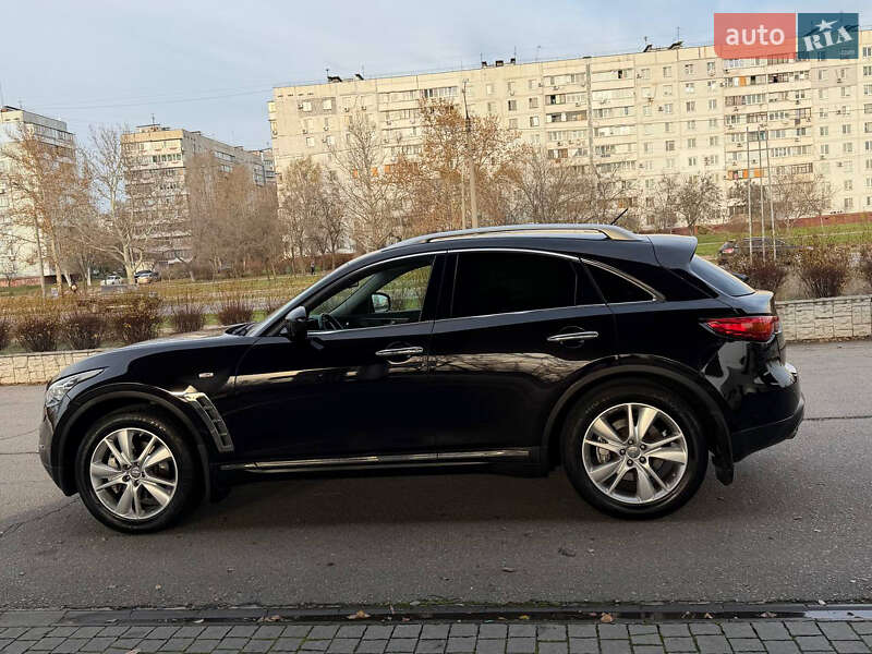 Внедорожник / Кроссовер Infiniti FX 30 2012 в Запорожье