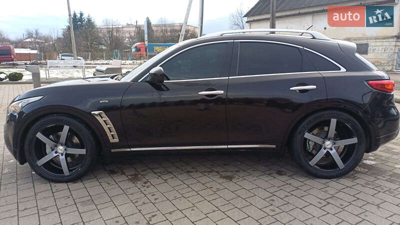 Внедорожник / Кроссовер Infiniti FX 30 2011 в Дрогобыче