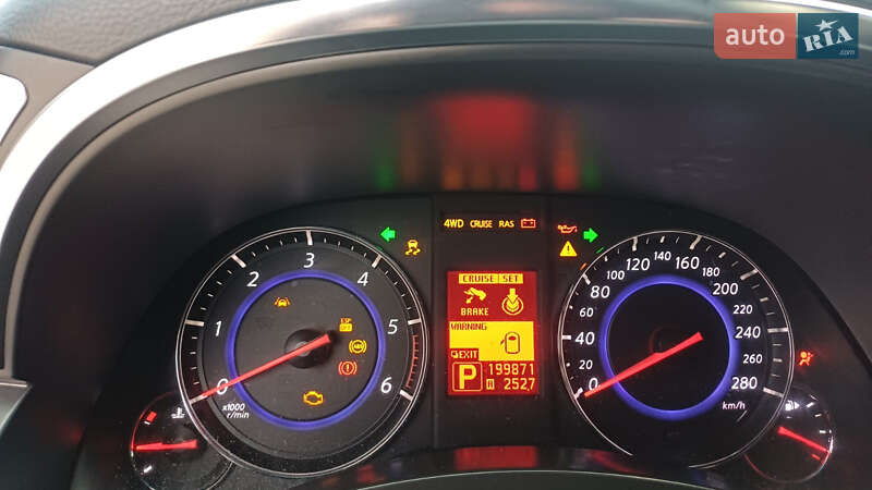 Внедорожник / Кроссовер Infiniti FX 30 2011 в Дрогобыче