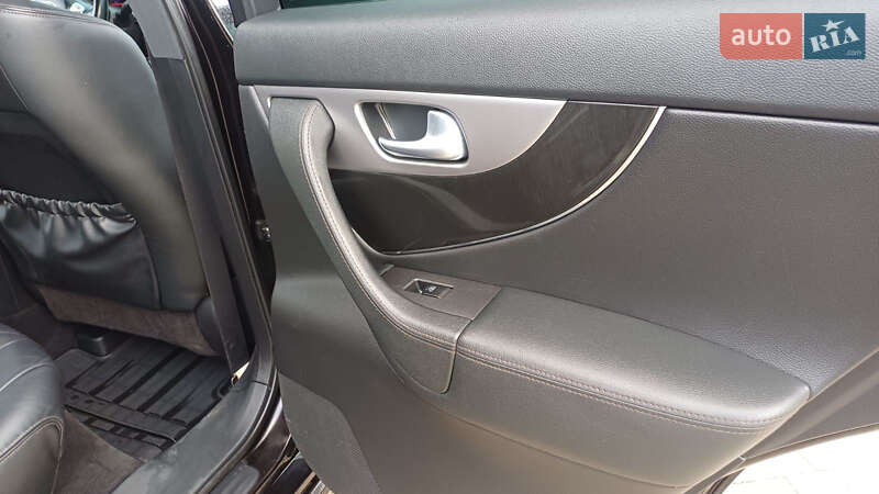 Внедорожник / Кроссовер Infiniti FX 30 2011 в Дрогобыче