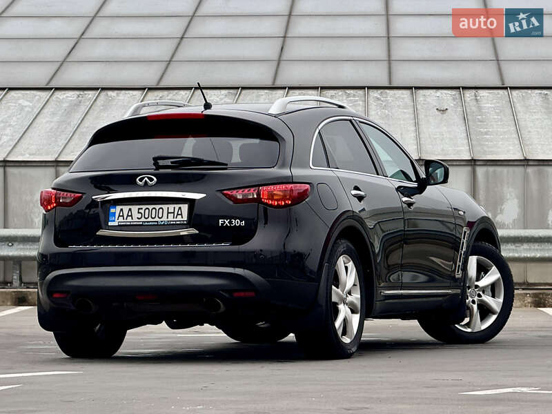 Внедорожник / Кроссовер Infiniti FX 30 2012 в Киеве фото 15 Внедорожник / Кроссовер Infiniti FX 30 2012 в Киеве