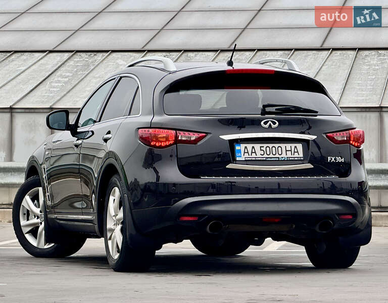 Внедорожник / Кроссовер Infiniti FX 30 2012 в Киеве фото 17 Внедорожник / Кроссовер Infiniti FX 30 2012 в Киеве