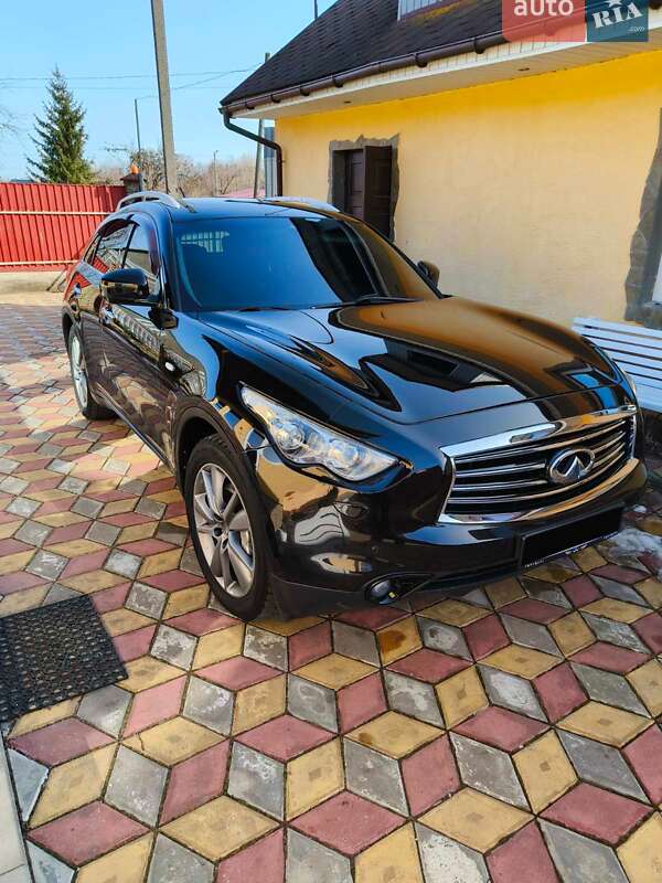 Infiniti FX 30 2012