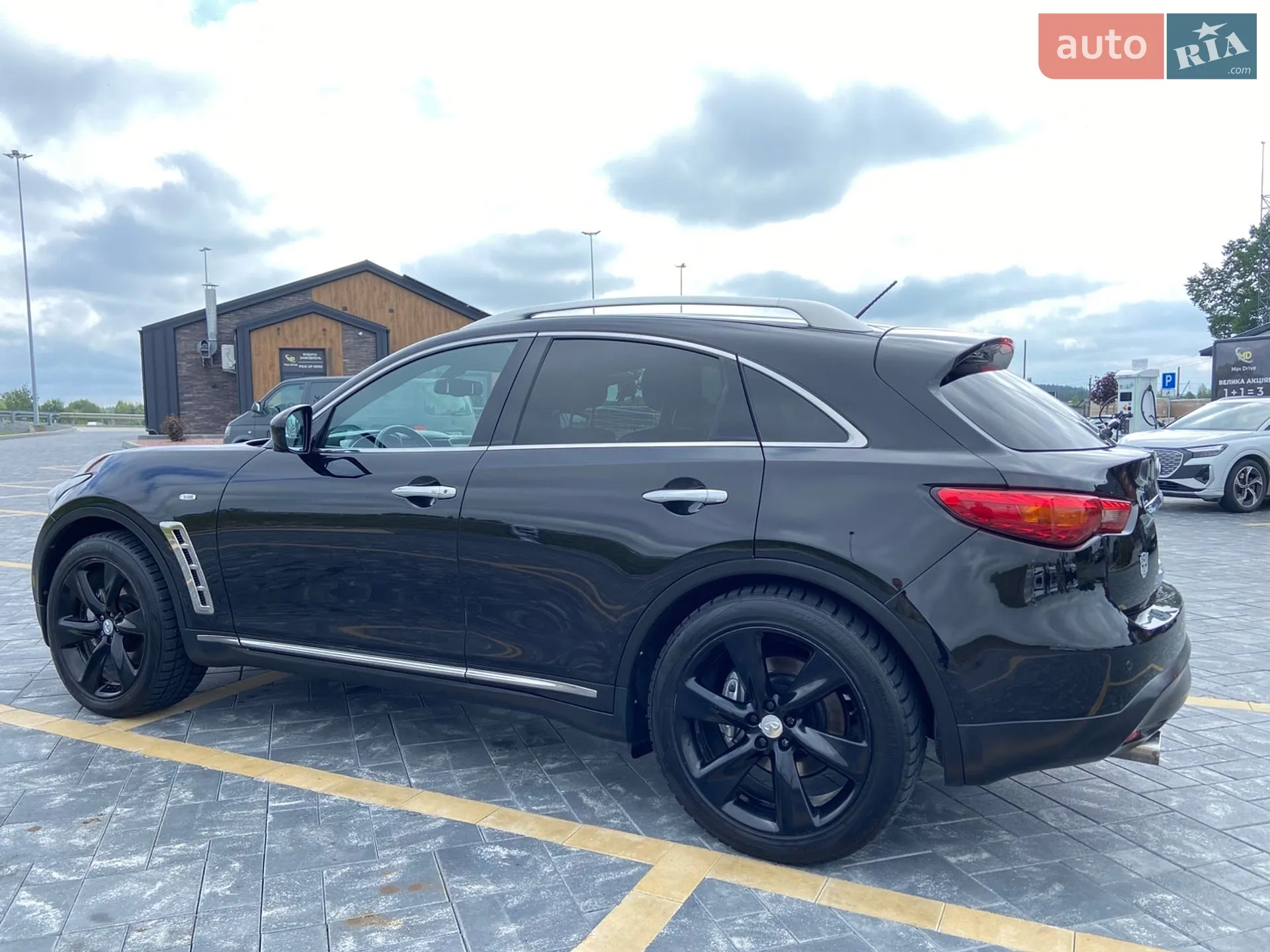 2011 Infiniti FX - мініатюра 11